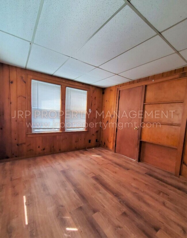 Foto del edificio - 907 S Grinnell St