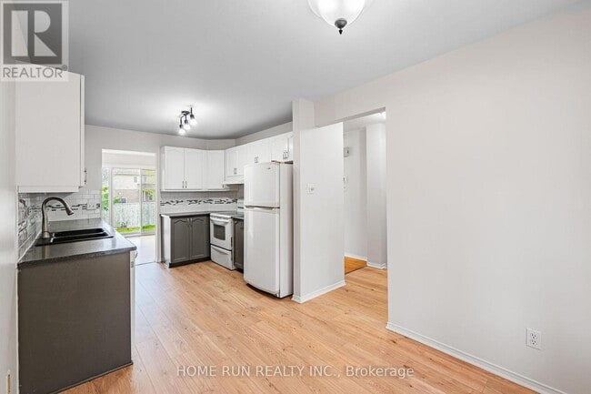 Building Photo - 182 Windhurst Dr