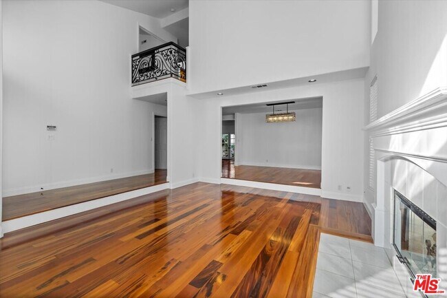 Foto del edificio - 1561 3rd St