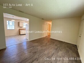 Building Photo - 103 Alta Ln