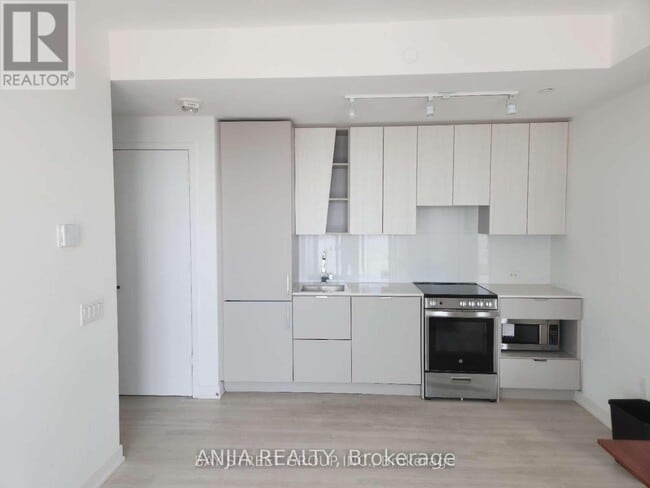 Building Photo - 3883-3883 Quartz Rd