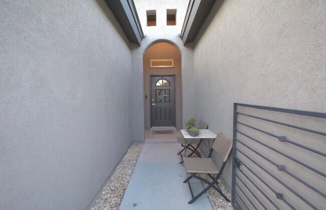 Building Photo - 12729 Methley Ave