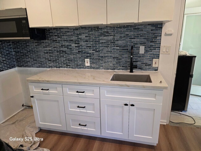 Foto del edificio - 14039 Gilmore St