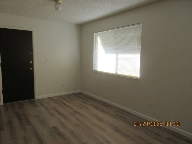 Building Photo - 2015 Wickieup Ave