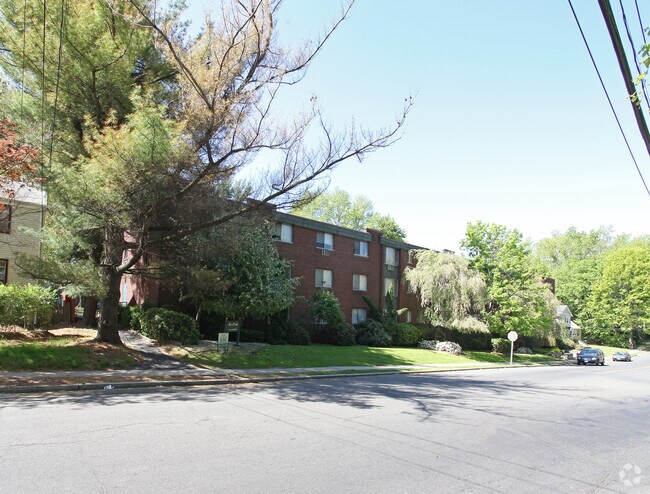 Oakwood West Apartments West Hartford Ct Oakwood West Apartments West Hartford Ct