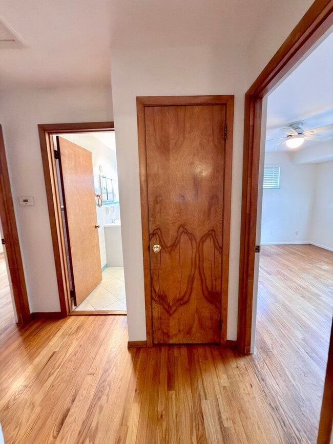 Building Photo - 7860 Sequoia Ct
