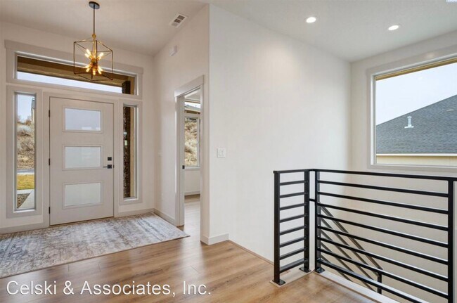 Foto del edificio - 5 br, 3 bath House - 1671 Jericho Rd