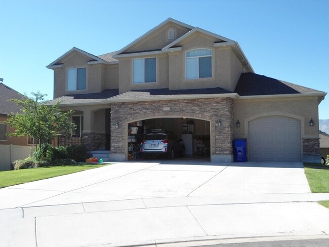 Building Photo - 601 W Canteloupe Ct