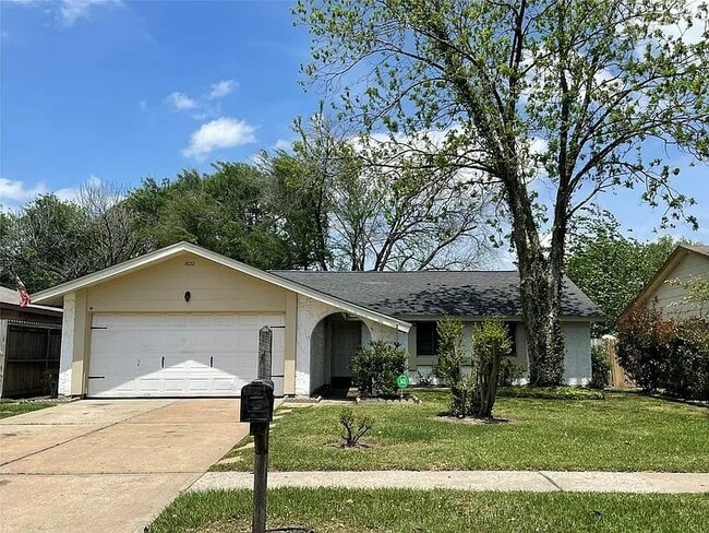 Building Photo - 7622 Bubbling Spring Ln