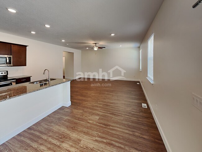 Building Photo - 2357 E Tumbleweed Road