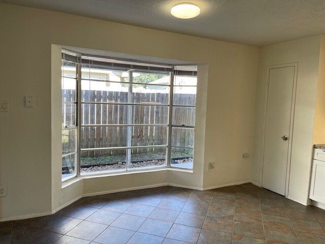 Foto del edificio - 6823 Zapata Dr