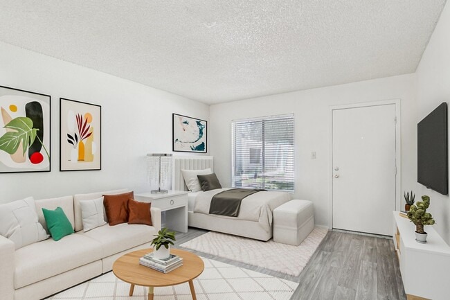 Interior Photo - Aster on University