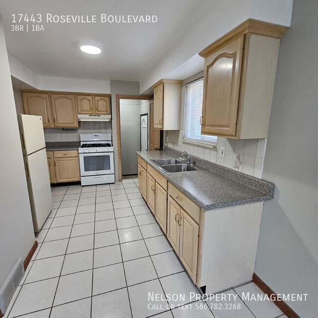 Foto del edificio - 17443 Roseville Blvd