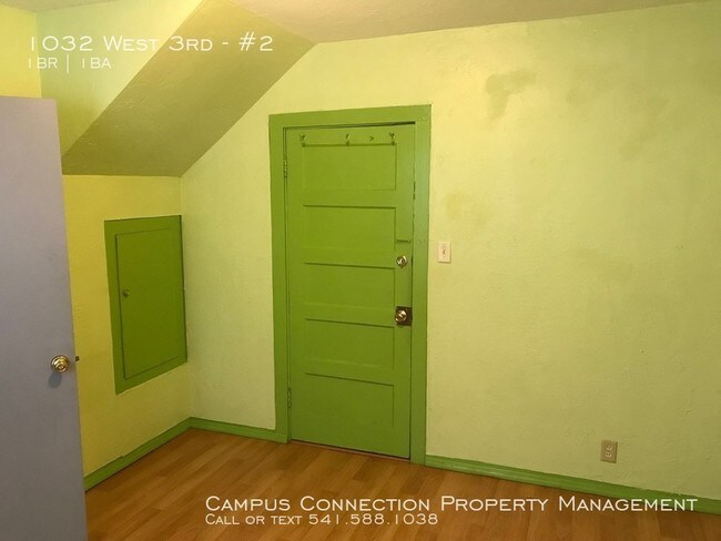 Building Photo - 1032 W 3rd Ave