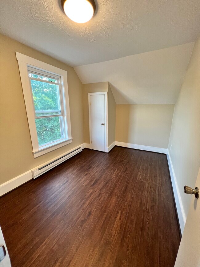 73 Maple St Unit C, Rochester, NH 03867 Apartments in Rochester, NH