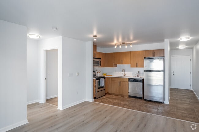 1BR, 1BA - 648SF - View 222