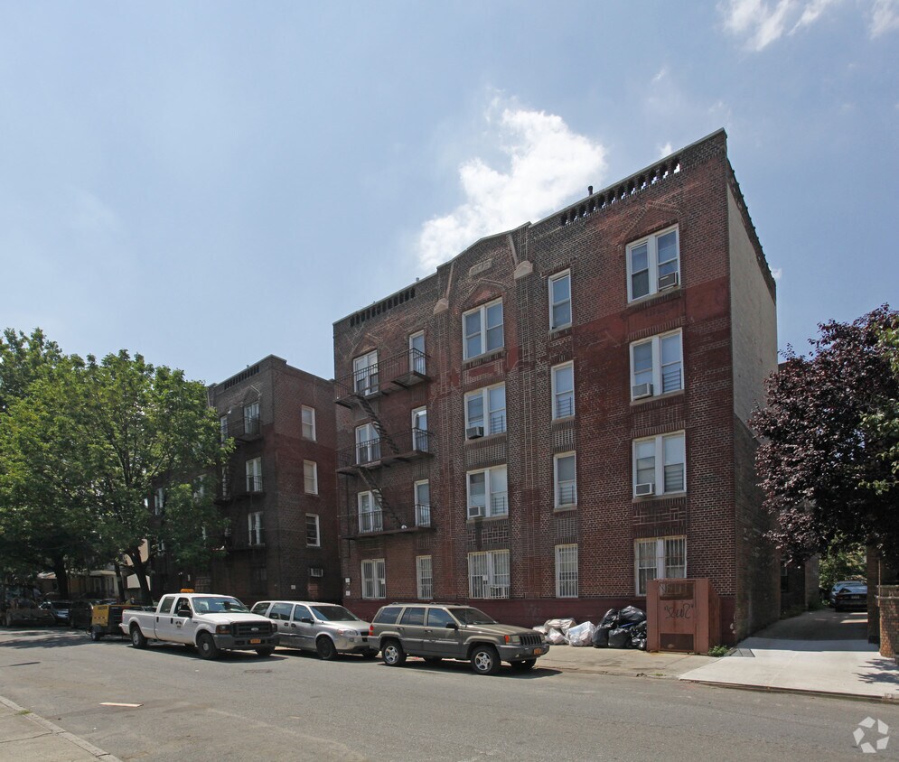 Building Photo - 1630 41st St