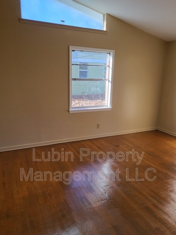 Building Photo - 4818 Peace St