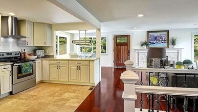 Building Photo - 9847 NE 19th St