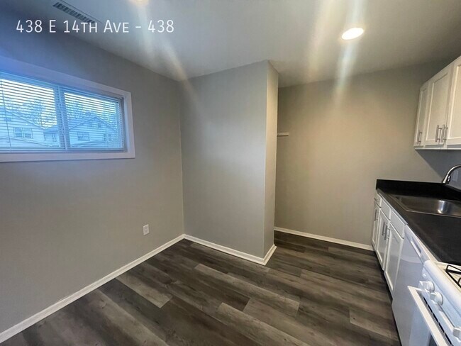 Foto del edificio - Newly Updated 2 Bedroom Available NOW!