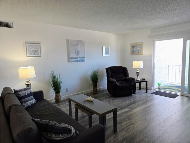 Foto del edificio - 285 107th Ave