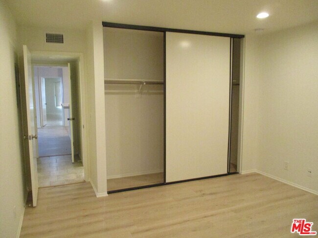 Foto del edificio - 3802 Dunford Ln