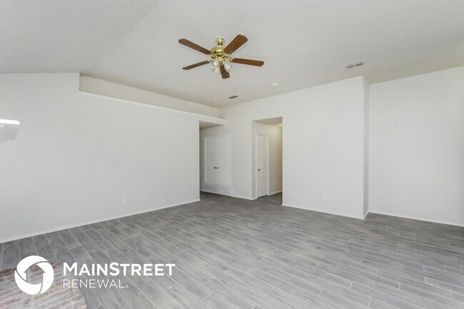 Building Photo - 10917 Ives St