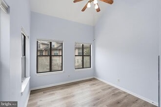 Building Photo - 13405 Shady Knoll Dr