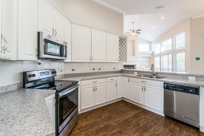 Building Photo - 1270 Cunningham Creek Dr