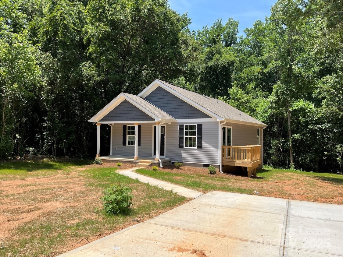Building Photo - 575 Belfast Dr