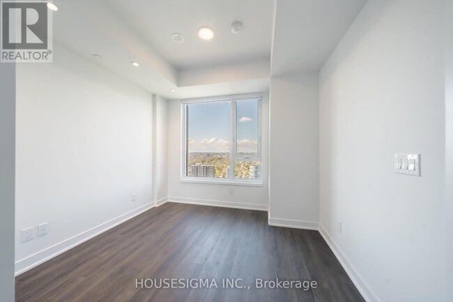 Building Photo - 1928 Lake Shore Blvd W