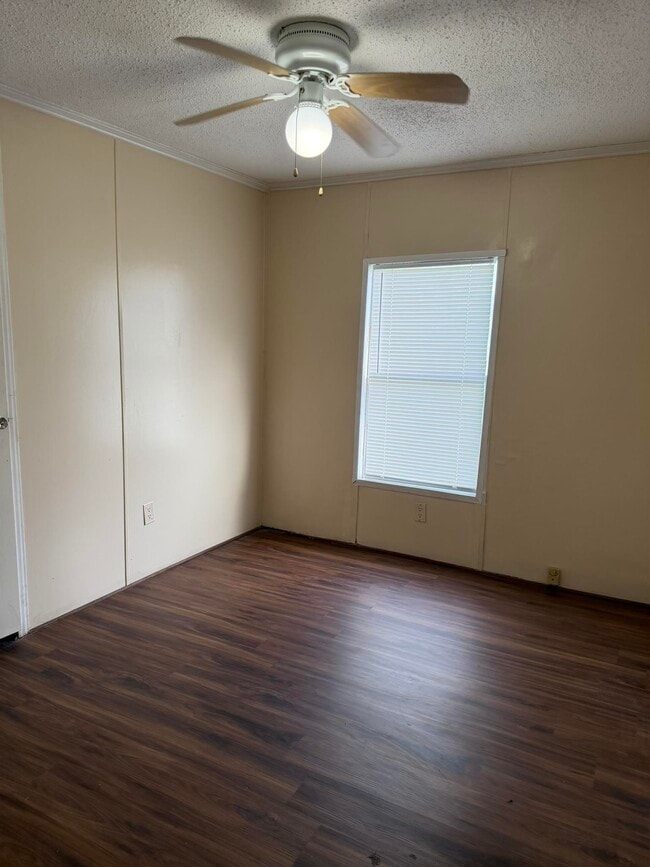 Building Photo - 2416 Stingray-
