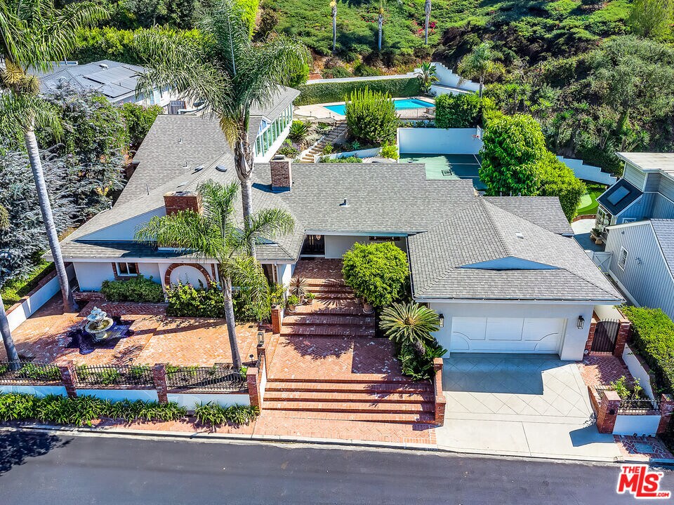 Foto principal - 160 N Thurston Ave
