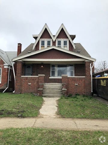 Building Photo - 1637 Outer Dr E