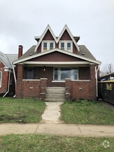 Building Photo - 1637 Outer Dr E
