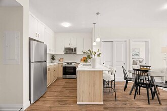 Building Photo - 865 Kleinburg Dr