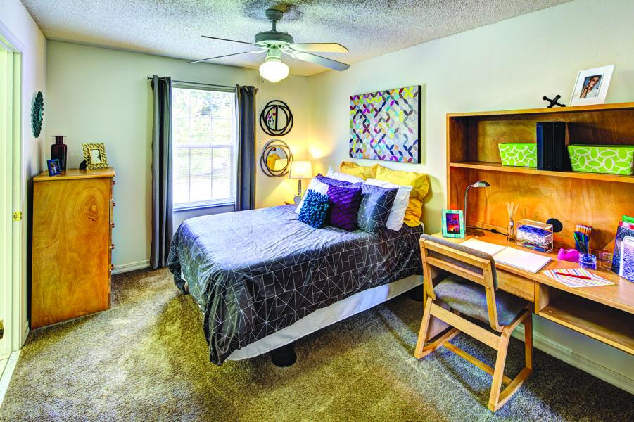 Foto principal - 733 N Heritage Cir