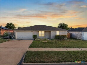Building Photo - 4203 Fieldcrest Dr