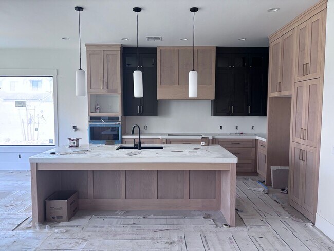 Foto del edificio - Awesome 5 bed 2.5 Bath Desert Canyons Home...