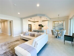 Building Photo - 2555 Seychelles Dr