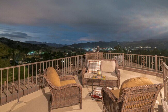 Foto del edificio - 5734 Fairview Pl