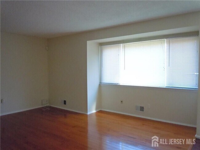 Foto del edificio - 3 Quincy Cir