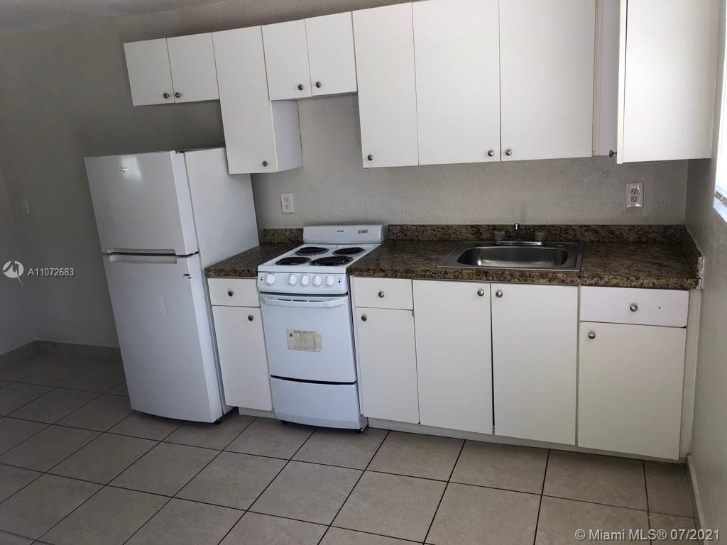 Foto principal - 2222 Van Buren St