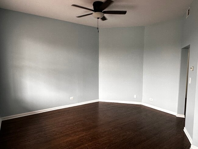 Foto del edificio - 4759 N Lincoln Ave