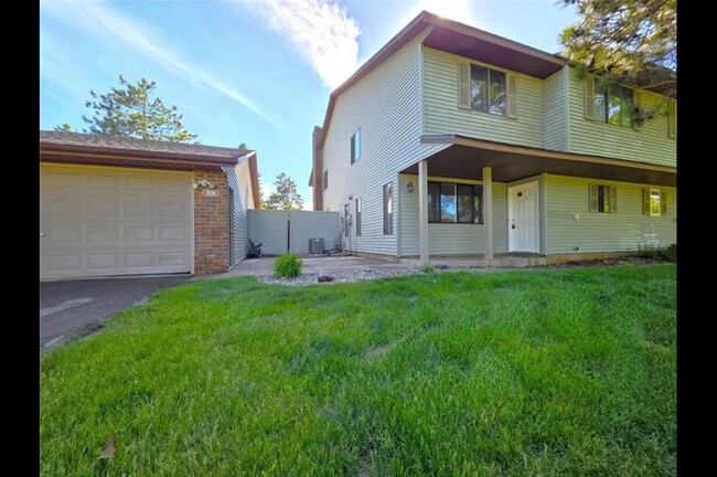 Building Photo - 4710 Lenore Ln