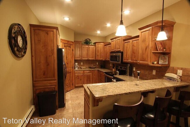 Building Photo - 3 br, 2 bath House - 715 Moraine Court #21