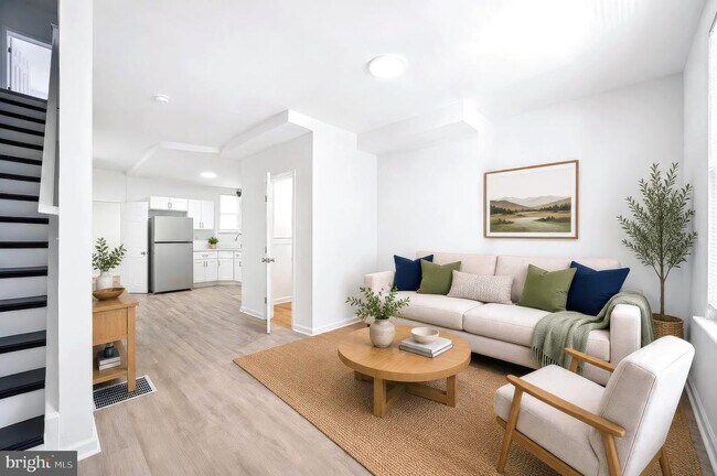 Foto del edificio - 5829 Crittenden St