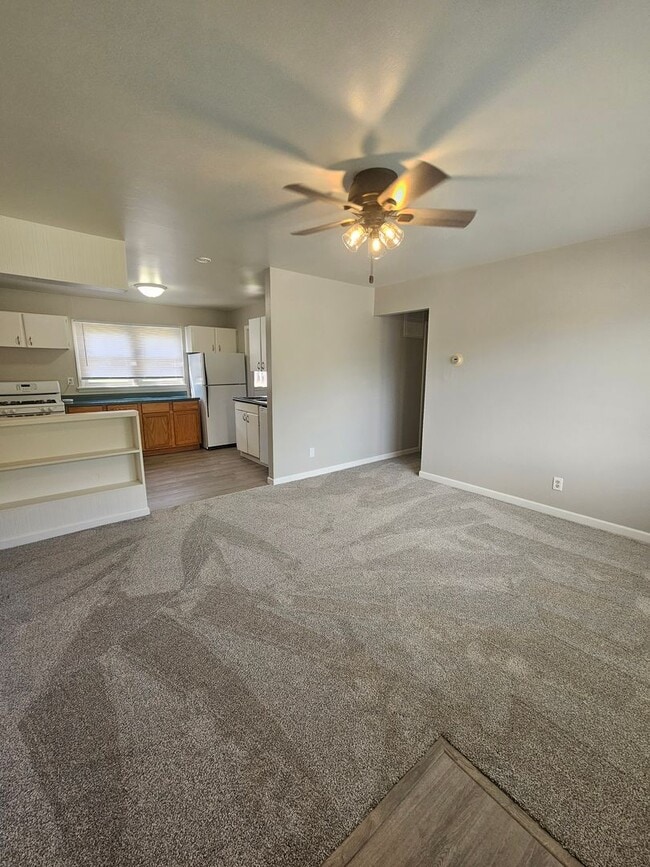 Building Photo - 3 BED | 1 BATH | SINGLE-LEVEL HOME | ROBBI...