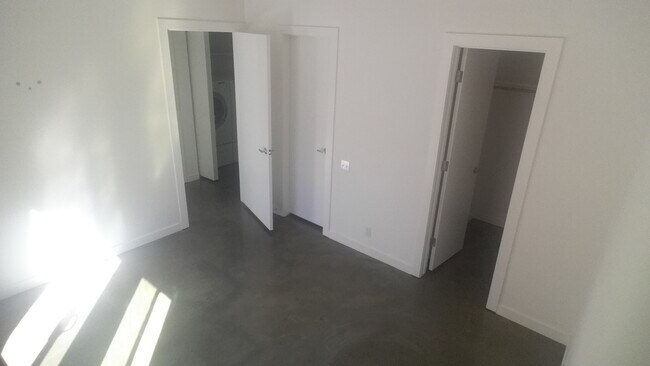 Building Photo - 223 Dougram Ave