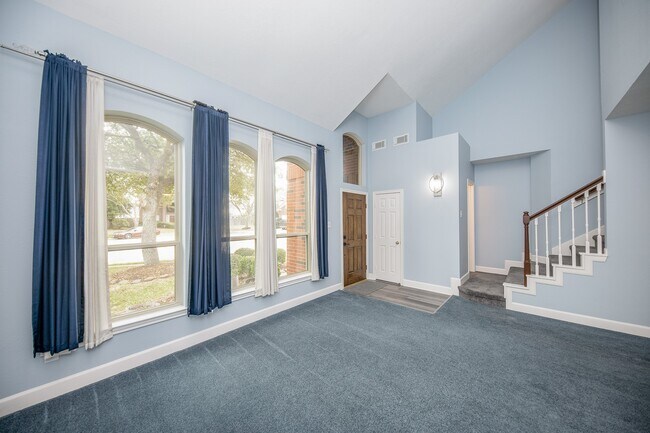 Building Photo - 206 Cheswick Cir